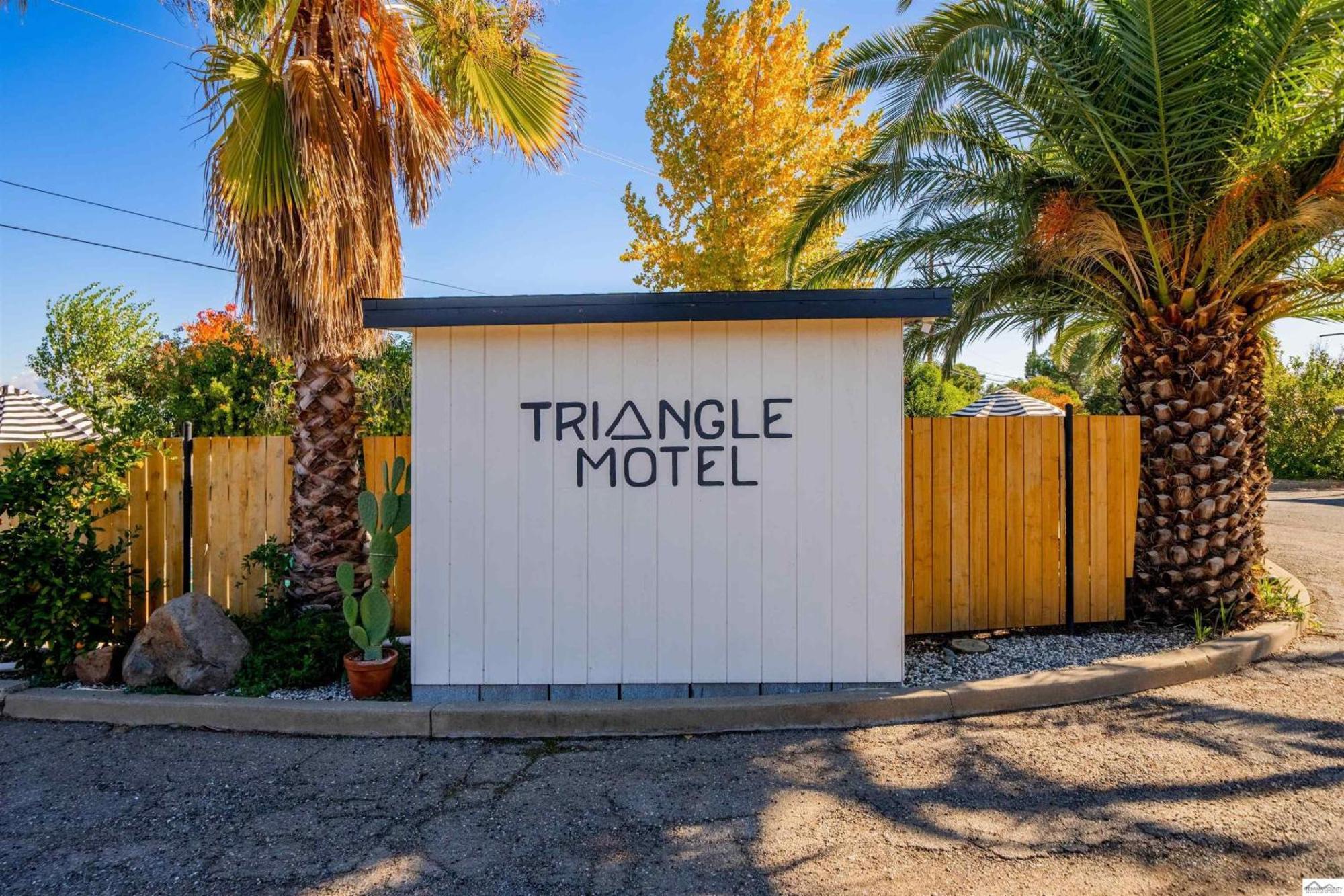Triangle Motel レッド・ブラフ エクステリア 写真